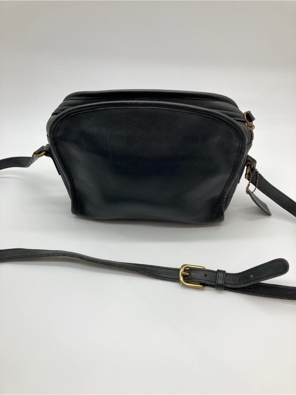 vintage coach Metropolis Leather crossbody N. M7M -9087